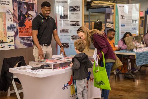 What To Expect At A DFW Camp Expo For Kids